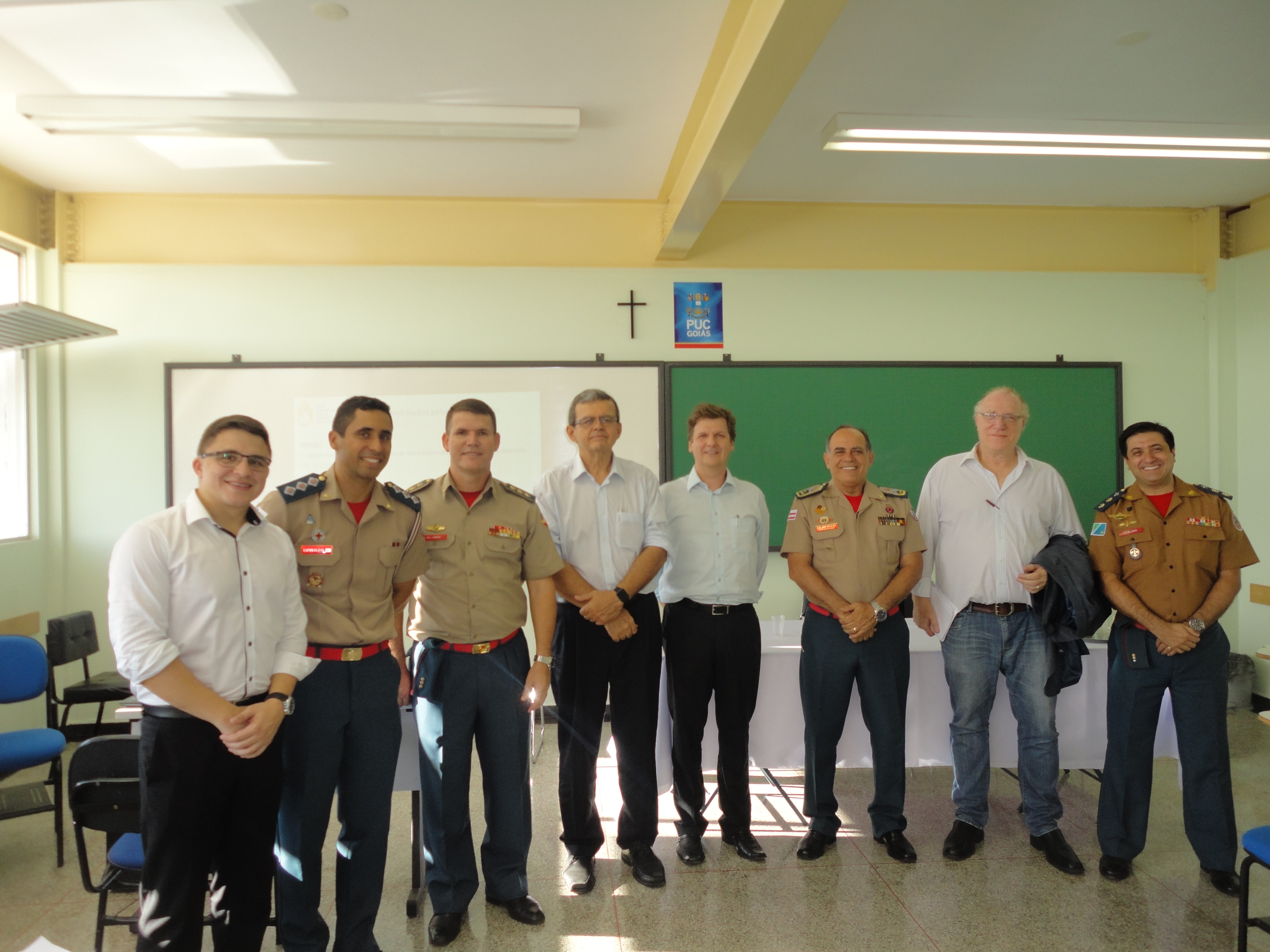 Membros do Conselho Consultivo da Frente Parlamentar realizam primeira reunião em Goiânia